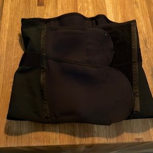 Belly Bandit Postpartum Luxe Belly Wrap